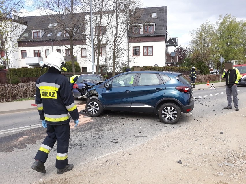 Wypadek w Smolcu pod Wrocławiem. Jedna osoba została ranna (ZDJĘCIA)