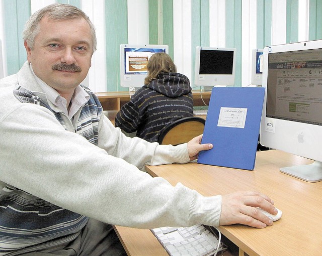 Dziennik elektroniczny do ZS im. H. Sienkiewicza wprowadził Jacek Kawałek, nauczyciel informatyki. Dane aktualizowane są co godzinę. 
