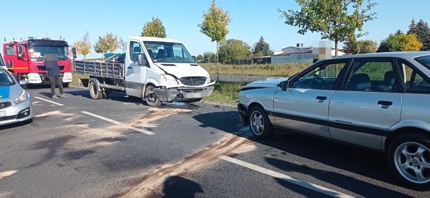 Dwa samochody zderzyły się na ul. Europejskiej w Grodzisku...