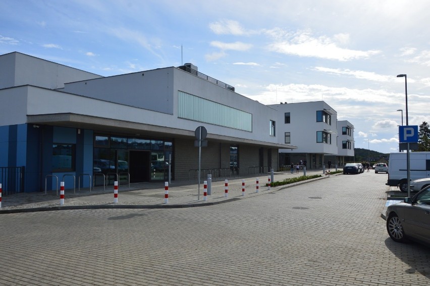 Koronawirus w ZSO nr 8 w Gdyni. Potwierdzono zakażenia u uczniów z podstawówki i liceum, przez tydzień większość szkoły ma się uczyć zdalnie