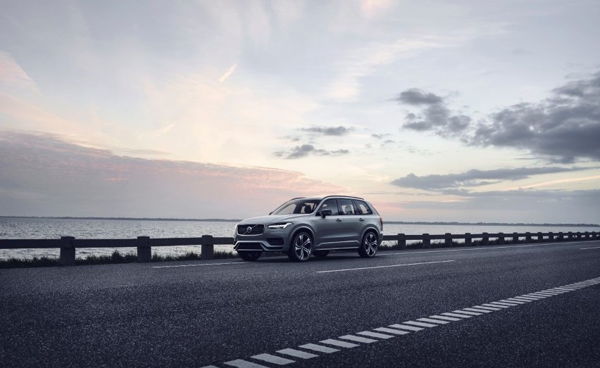 Volvo XC90...