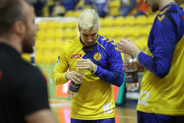 Alex Dujszebajew (na zdjęciu) oraz Mateusz Kornecki i Michał Olejniczak w czwartek poprowadzą trening w Końskich.