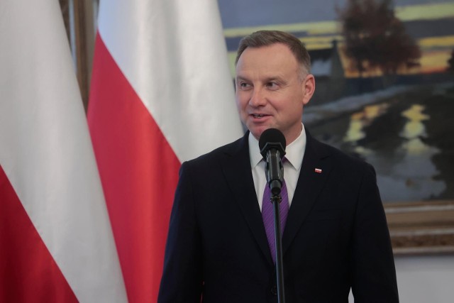 Prezydent RP, Zwierzchnik Sił Zbrojnych Andrzej Duda w piątek (14 października) złoży wizytę na poligonie w Toruniu.