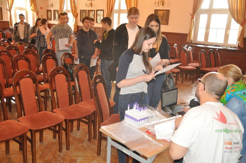 Rejestracja potencjalnych dawców szpiku w I LO w Szczecinku.
