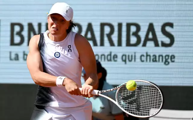 Iga Świątek broni tytułu mistrzyni Roland Garros. Przed nią pojedynek w treciej rundzie turnieju  z Chinką Wang Xinyu