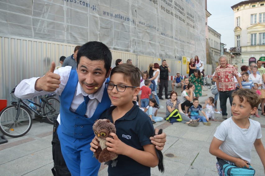 Tarnów. Pół miasta chciało mieć selfie z Mr Tartuffo (ZDJĘCIA)