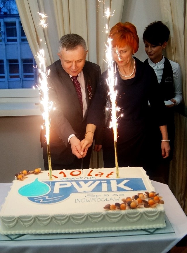 Był okolicznościowy tort, który dzielili wicewojewoda Elżbieta Rusielewicz i prezes Stanisław