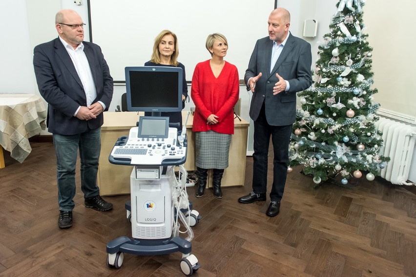 Nowy aparat USG dla kliniki przy ul. Chałubińskiego.