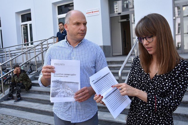 Radni PiS Łukasz Magin i Marta Grzeszczyk obawiają się, że Łódzkie może stracić unijne pieniądze z Regionalnego Programu Operacyjnego.