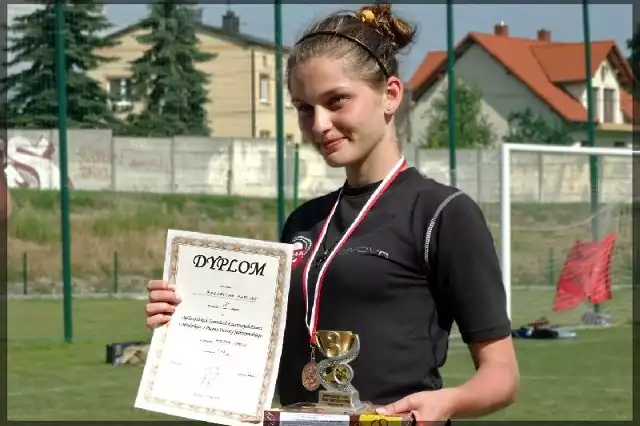Zawodniczka Karimy Prząsław Magdalena Popczyk zajęła trzecie miejsce w kategorii młodzicy starsi podczas ogólnopolskich zawodów łuczniczych rozgrywanych w Jędrzejowie. 