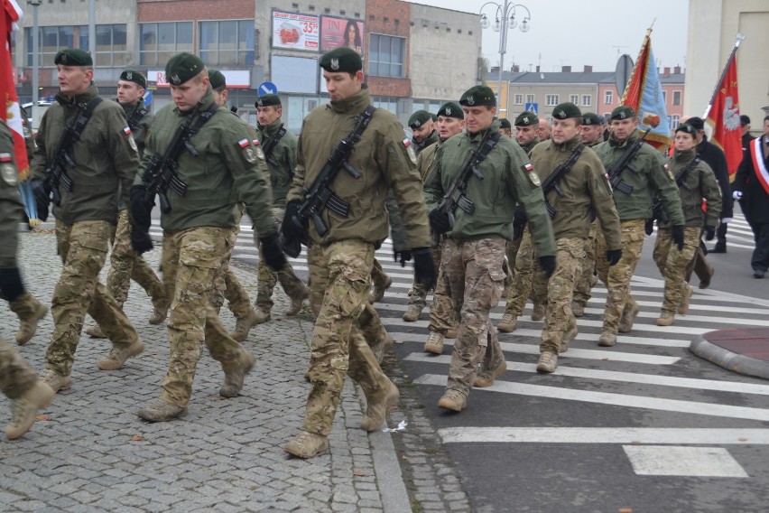 Święto Niepodległości w Częstochowie. Msza święta w Archikatedrze i marsz aleją NMP [ZDJĘCIA]