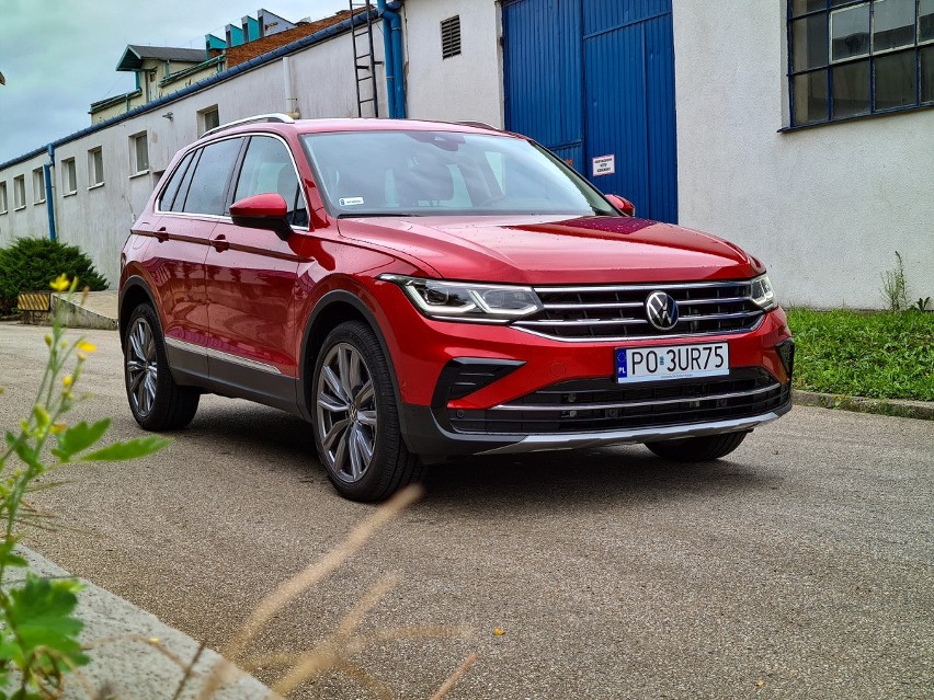 Burmistrz ma volkswagena tiguana z 2019 roku, wygodny SUV....