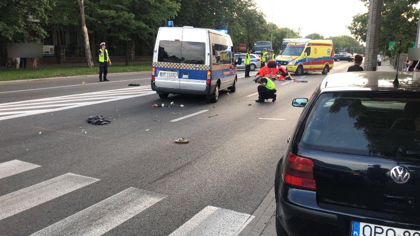 Wypadek na ulicy Ozimskiej w Opolu. Na oznakowanym przejściu...