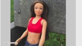 Alternatywa dla Barbie - lalka z pryszczami i cellulitem