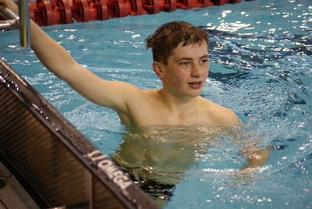 Jan Dytkowski z KSZO został brązowym medalistą na na 400 metrów kraulem.