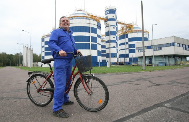 Zbigniew Nowak w pracy pokonuje na rowerze około 10 kilometrów dziennie.