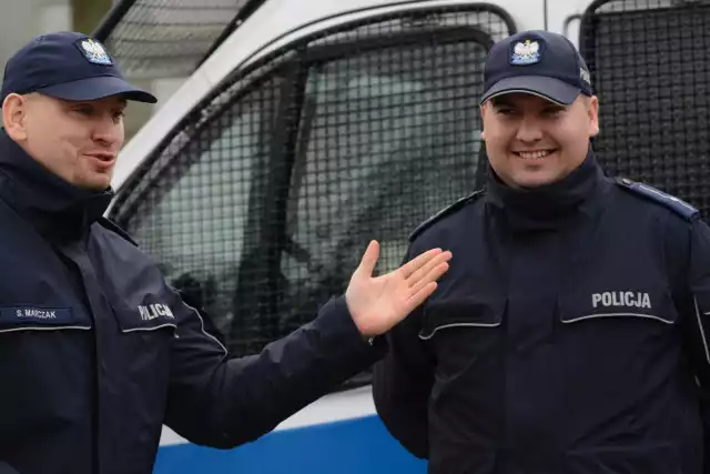 Mł. asp. Mateusz, ksywa Kulson, nieoczekiwanie stał się najbardziej znanym polskim policjantem