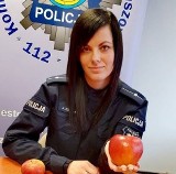Staszowscy policjanci włączyli się w akcję #ApplechallengeBartusia. Chcą pomóc w zbiórce pieniędzy dla Bartusia z Sandomierza