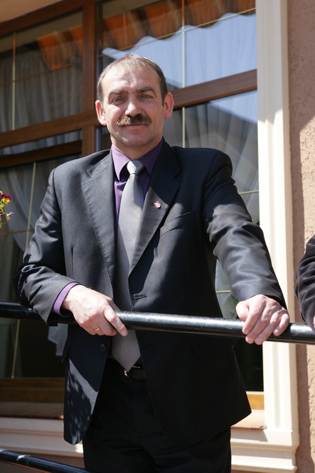 Andrzej Bajko został wybrany dyrektorem gimnazjum w Strzelcach.
