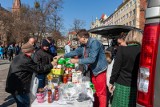 Wielkanocna odsłona akcji „Ciepło serca w słoiku” w Bydgoszczy. Mieszkańcy po raz kolejny pomogli potrzebującym