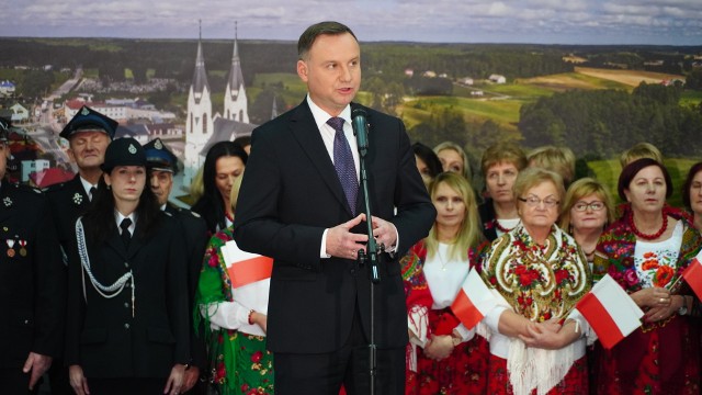 Prezydent Polski Andrzej Duda spotkał się z mieszkańcami miejscowości Kulesze Kościelne