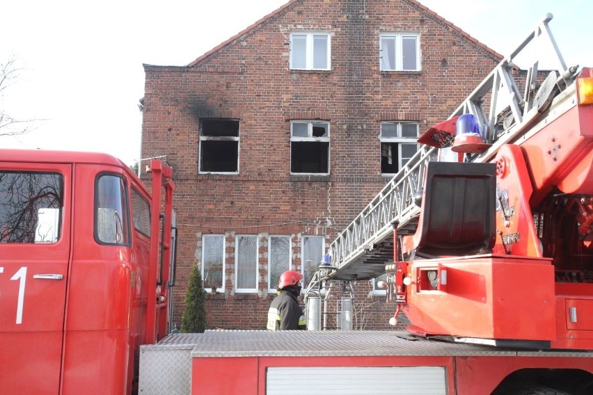 Wrocław: Pożar przy Rychtalskiej. Ewakuowana kobieta i...