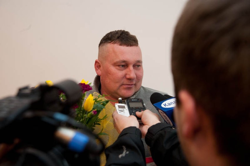 Bohater z Ustki uratował ekspedientkę przez napastnikiem. Został nagrodzony przez policję [ZDJĘCIA]