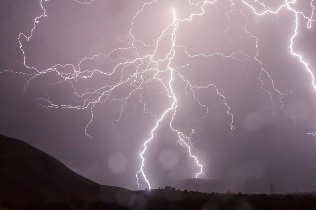 Meteorolodzy ostrzegają przed burzami, które nawiedzą nasz region w sobotę, 26 sierpnia.