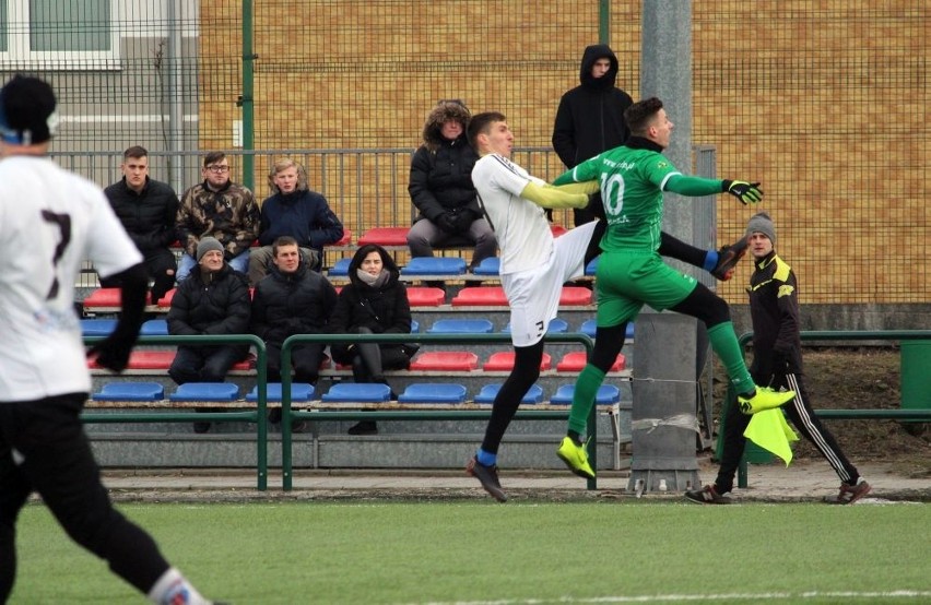 (WIDEO, ZDJĘCIA) Broń Radom - Chełmianka 0:2. Testowany bramkarz z drugiej ligi. Przemysław Śliwiński już oficjalnie!