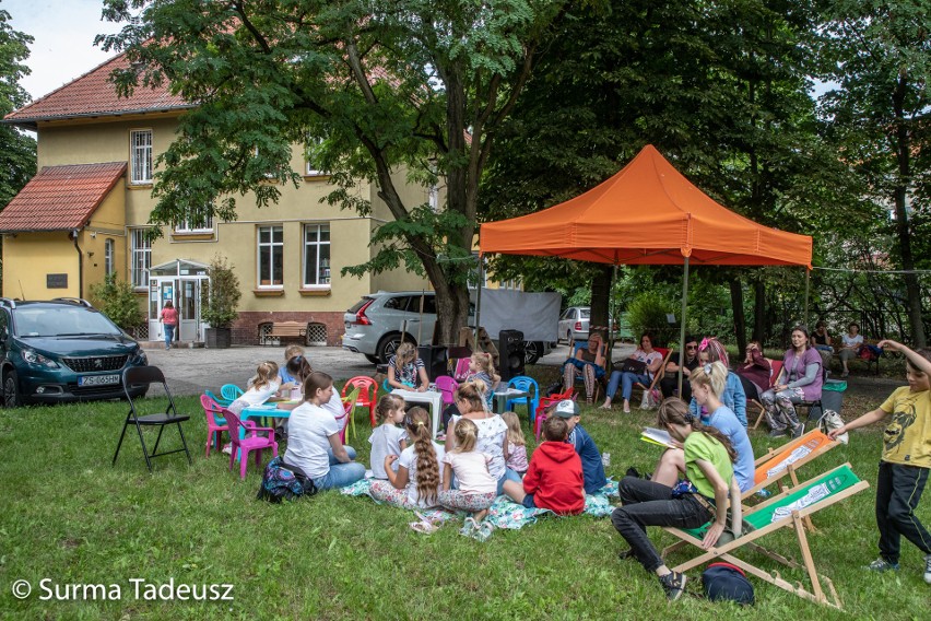 Dyskusyjny Klub Książki dla Dzieci. Spotkanie w ogrodzie Sonnabendów