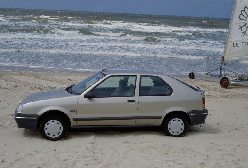 Renault 19 GTS Model 1988 Fot: Renault