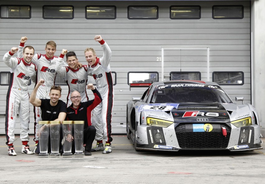 Audi R8 LMS...