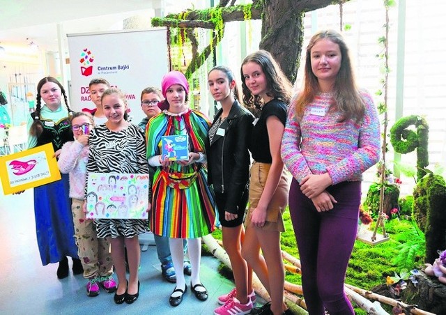Członkowie Dziecięcej Rady Programowej Europejskiego Centrum Bajki w Pacanowie - druga kadencja (2019 rok). 
