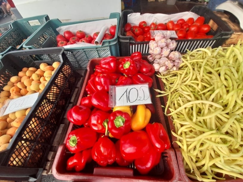 Ceny popularnych warzyw i owoców na giełdzie w Sandomierzu. Co zdrożało, a co staniało? [ZDJĘCIA]