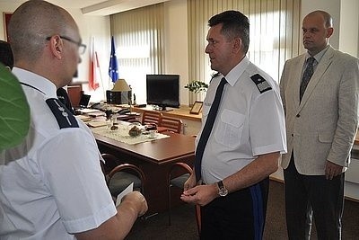 Napad na dworcu w Katowicach: Generał nagrodził za zatrzymanie bandyty