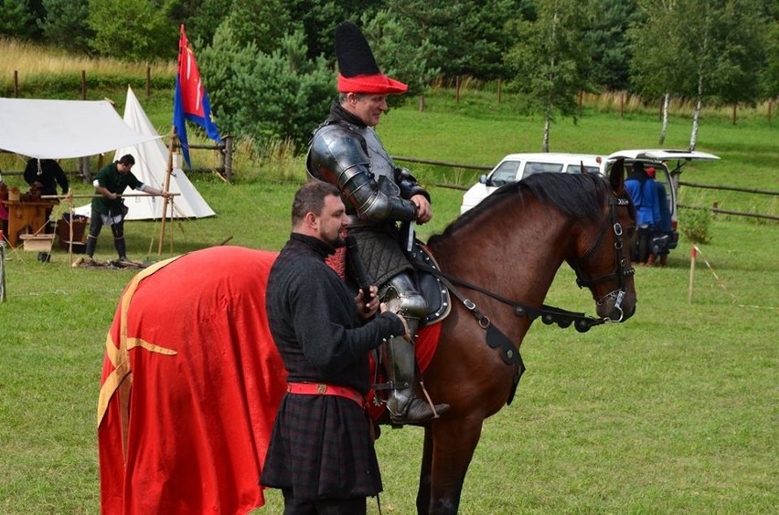 XIV Turniej Rycerski w Rabsztynie. Zmagania rycerzy, widowiska, konkursy [ZDJĘCIA]