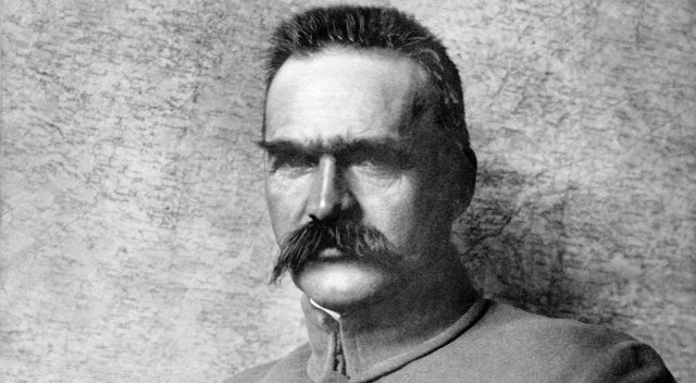 Józef Piłsudski za najważniejsze uważał przygotowanie kadr przyszłej armii powstańczej, które wkroczą do zaboru rosyjskiego. Bazą dla tych działań mogła być tylko autonomiczna Galicja