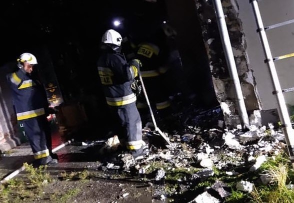 Akcja gaszenia pożaru sklepu w Konotopie, gm. Kolsko, 4 września 2020 r.