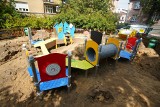 Poznań: Zobacz zdjęcia nowego placu zabaw na Iłłakowiczówny i efekty remontu na ulicy [ZDJĘCIA]