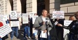Radom. Mieszkańcy Krychnowic protestowali przeciwko budowie hal w sąsiedztwie ich posesji