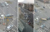 Zderzenie samochodów na skrzyżowaniu ul. Matejki i Malczewskiego