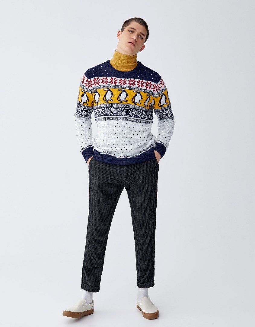 Sweter świąteczny - Pull & Bear | Express Ilustrowany