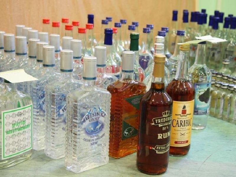 Nielegalny alkohol pochodzący z Czech znaleziono w Kielcach.
