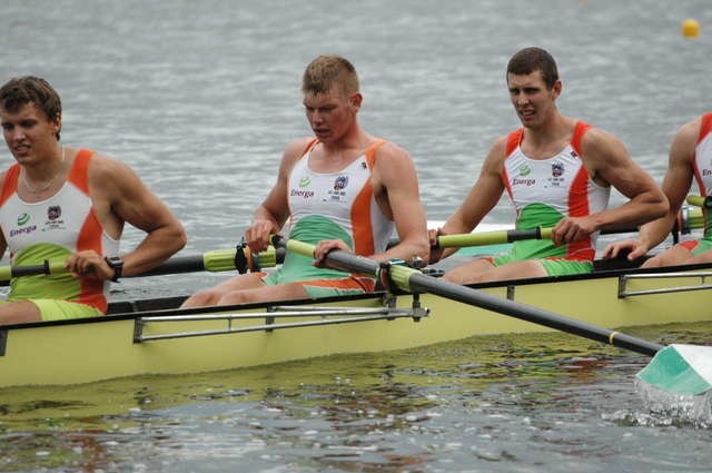 Zawodnik AZS-u UMK Energi Toruń Robert Fuchs (w środku) zaliczył bardzo dobry start w Lucernie. Ósemka z nim w składzie była tuż za podium