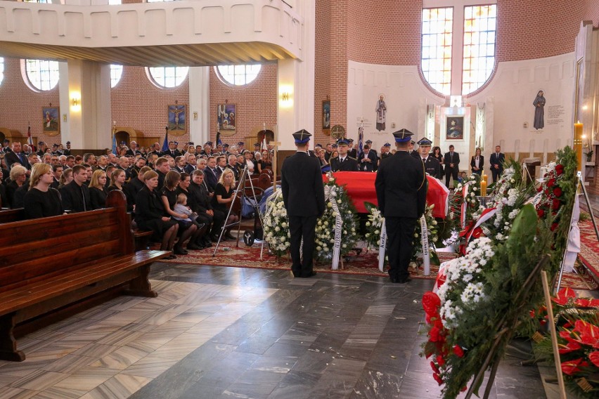 Pożar na Dojlidach. Pogrzeb strażaków. Marek Giro został...