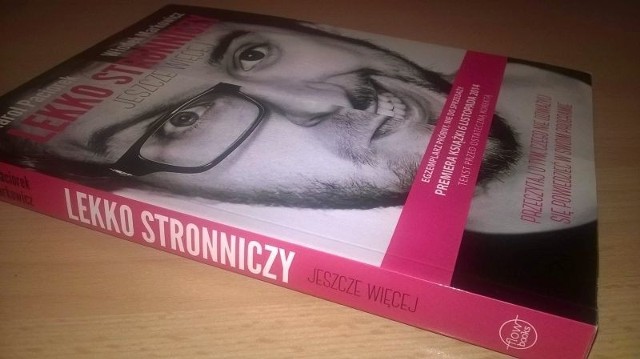 Książka Karola Paciorka i Włodka Markowicza ukazała się nakładem wydawnictwa Znak.