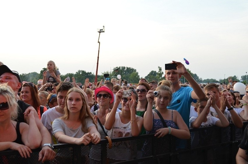 Na koncercie Lata Zet i Dwójki w Słubicach bawiło się kilkadziesiąt tysięcy osób! (zdjęcia)