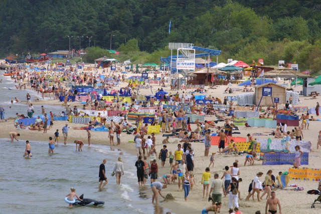 Wypoczynek nad morzem poza sezonem pozwoli uniknąć tłoku na plaży.