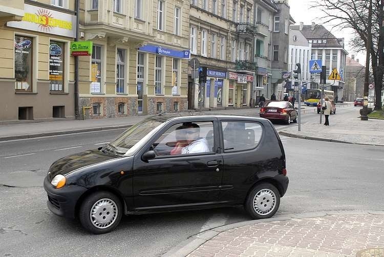 Wczoraj zamknieto ulice Tuwima, jedną z glównych dróg...