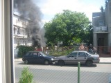 Pożar samochodu na ulicy Czerwonego Krzyża [zdjęcia]
